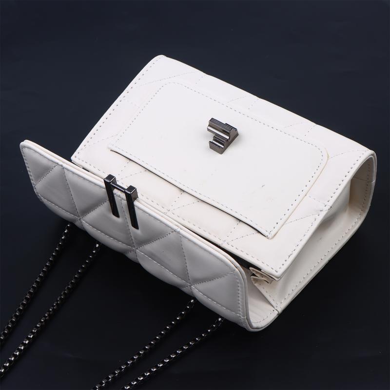 Women'S Quilted Chain Shoulder Bag New Fashion Crossbody Bag With Metal Lock Tassel Pu Leather Messenger Shoulder Bags