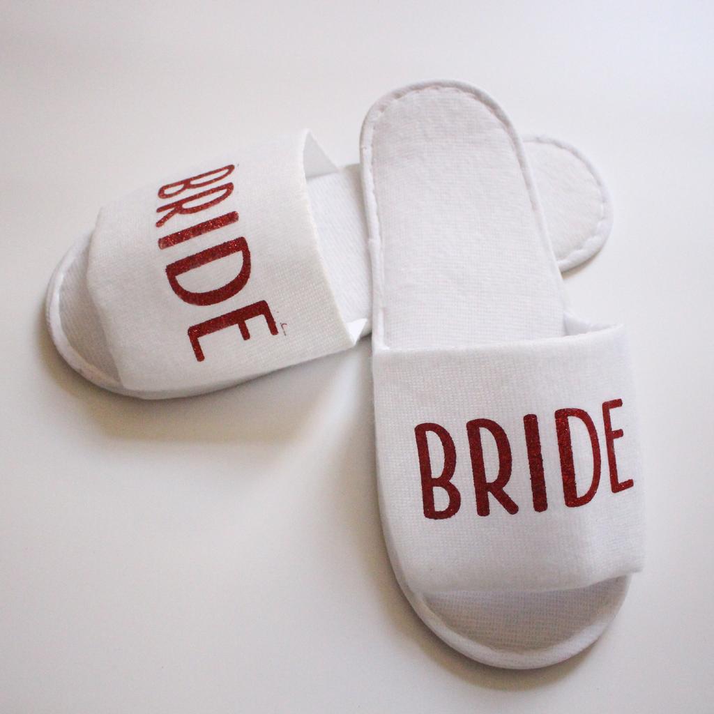 Fashion Wholesale Bride Shower Bride Wedding Decoration Bridesmaid Hen Party Spa Soft Slippers Ladies Bachelorette Party Supplies Gift