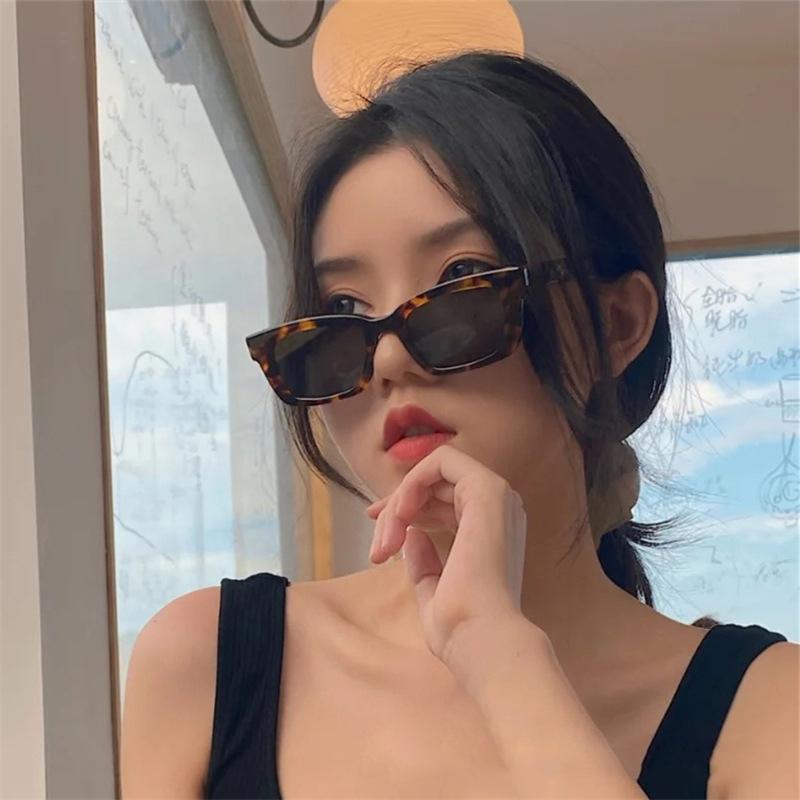 New Fashion Vintage Sunglasses Women Brand Designer Retro Rectangle Sun Glasses Female Ins Popular Square Eyewear