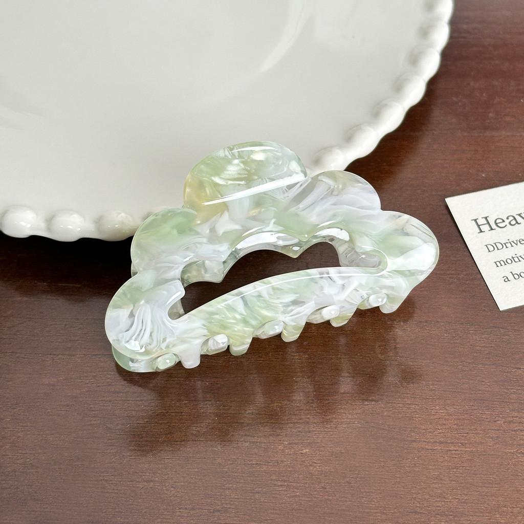 Gorgeous Acetate Floral Hair Claw Clip For Trendy Hairstyles And Statements Fashion