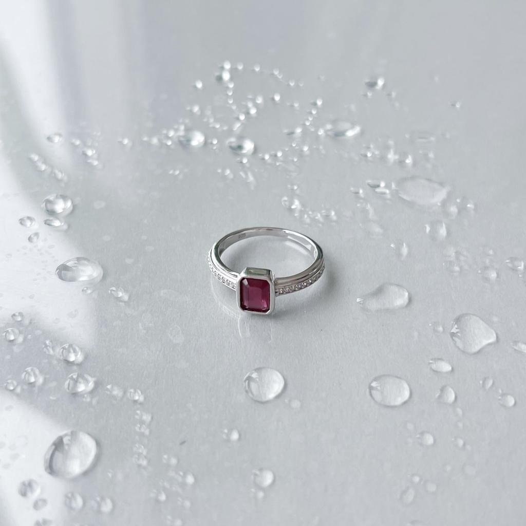 Серебряное кольцо с натуральным рубином 1.785ct, вес изделия 2,67 гр (2152958)