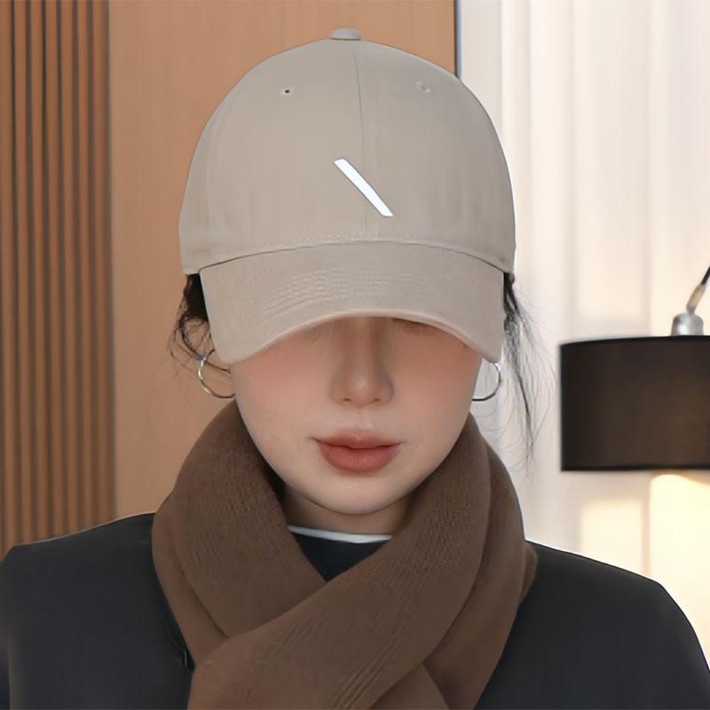 Весенняя Стильная Повседневная Вышитая Бейсболка для Женщин с Регулируемой Посадкой