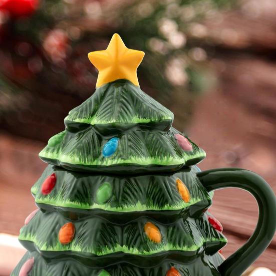 Christmas Tree Mug 16oz, Nostalgic Themed Lidded Tumbler for Coffee Hot Drinks Holiday Gift for Kids Friends Home Office Use