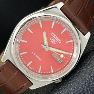 ЯПОНИЯ 7019A ВИНТАЖНЫЕ МУЖСКИЕ АВТОМАТИЧЕСКИЕ ЧАСЫ SEIKO 5 С КРАСНЫМ ЦИФЕРБЛАТОМ a701325-5