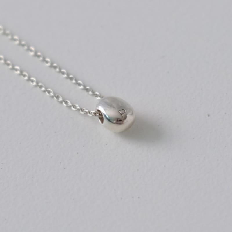 Pinaf Bean mini necklace