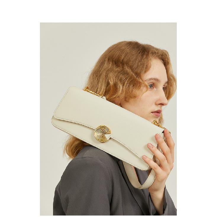 Women's large underarm bag, summer 2024 new niche design, versatile crossbody bag, cute shoulder handbag, baguette bag