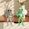 Инопланетянин Пьет Пиво Смоляная Фигурка Скульптура Украшение Маленькая Коллекционная Статуэтка для Офиса Прихожей Дома Сада Наружного Декора