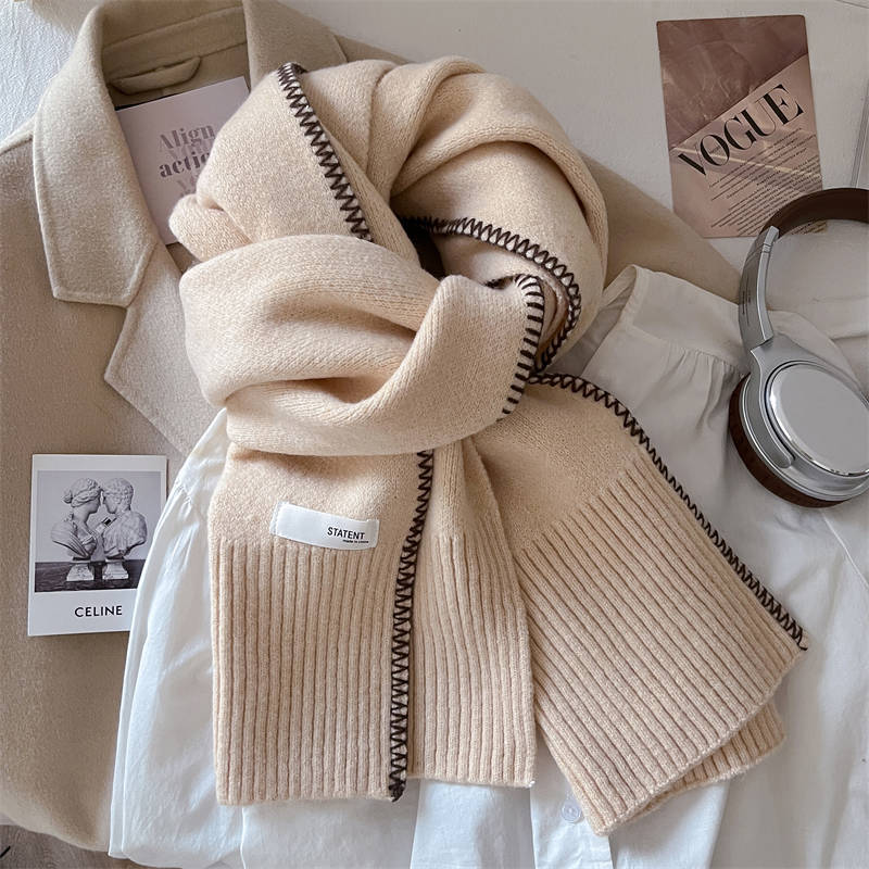 A Simple and Elegant Iins Style Knitted Lockstitch Scarf for Women A Versatile and Warm Scarf for Autumn and Winter