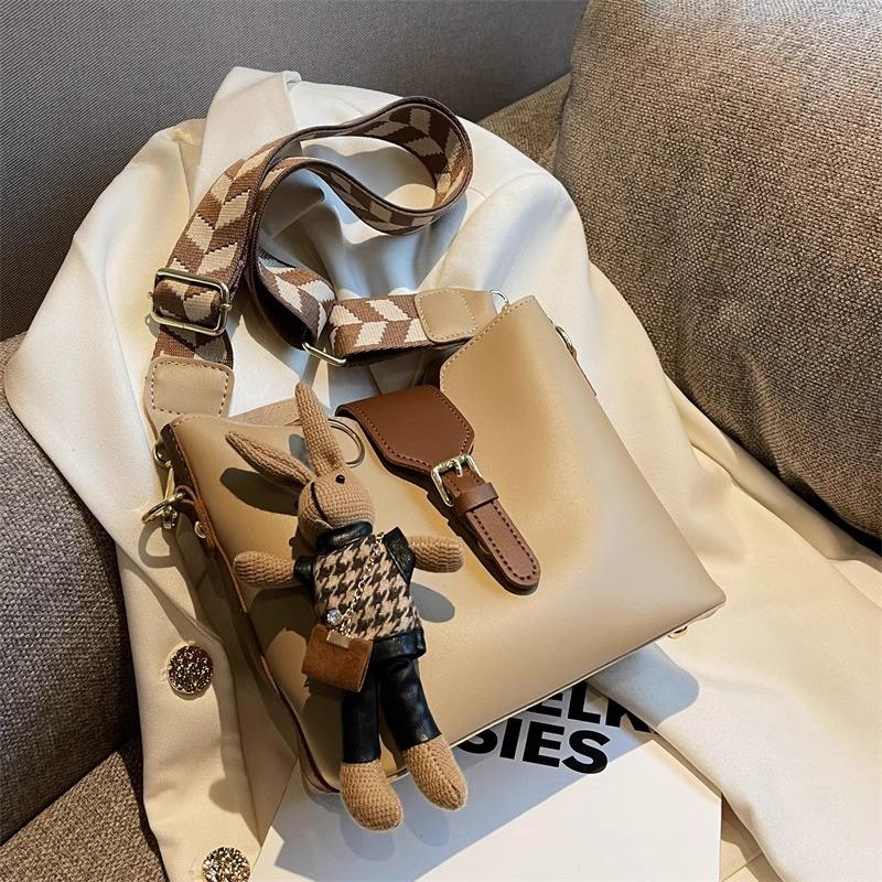 Customized Large-capacity Bag Women's 2025 New Autumn and Winter High-quality Textured Messenger Bag Retro Versatile Portable Bucket Bag