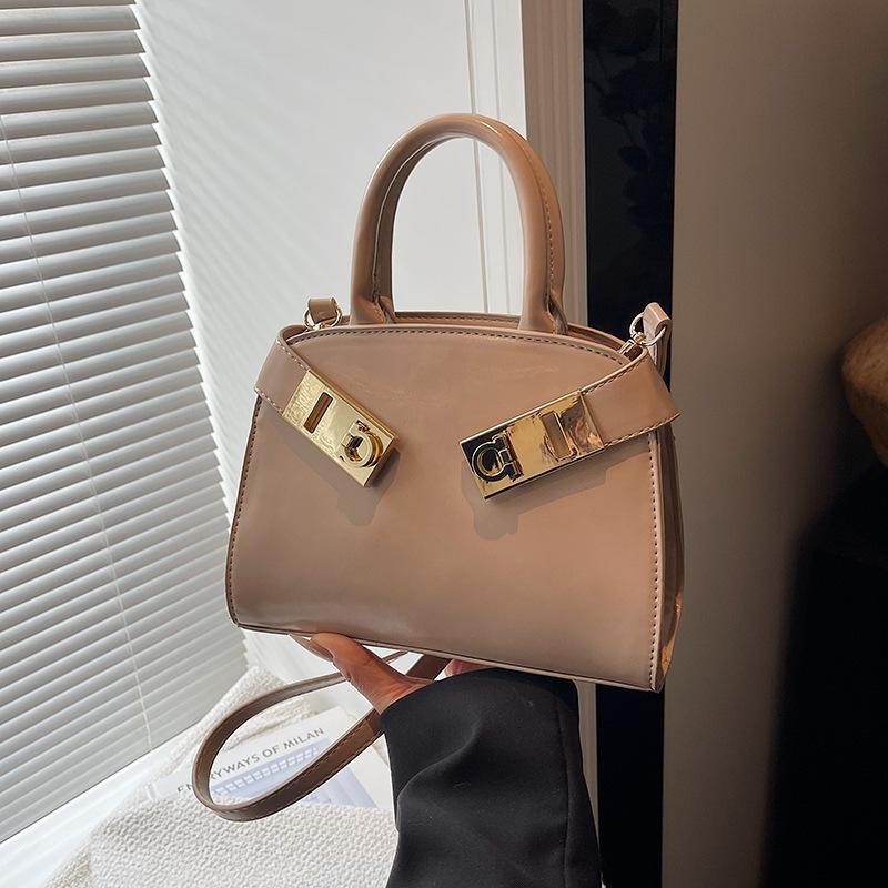 Small bag women's summer versatile new fashion simple messenger bag portable small square bag