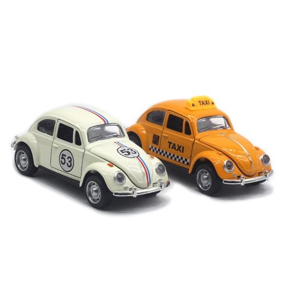 Miniature Simulation Back Car Model Diecast Alloy Pull Taxi Toy with Opening Door 0.0638888888888889 Scale Retro Car