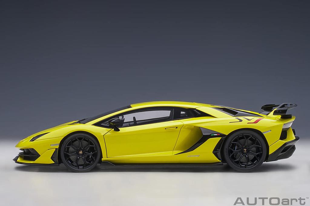 AUTOart Lamborghini Aventador SVJ Pearl Yellow Готовый продукт 1/18
