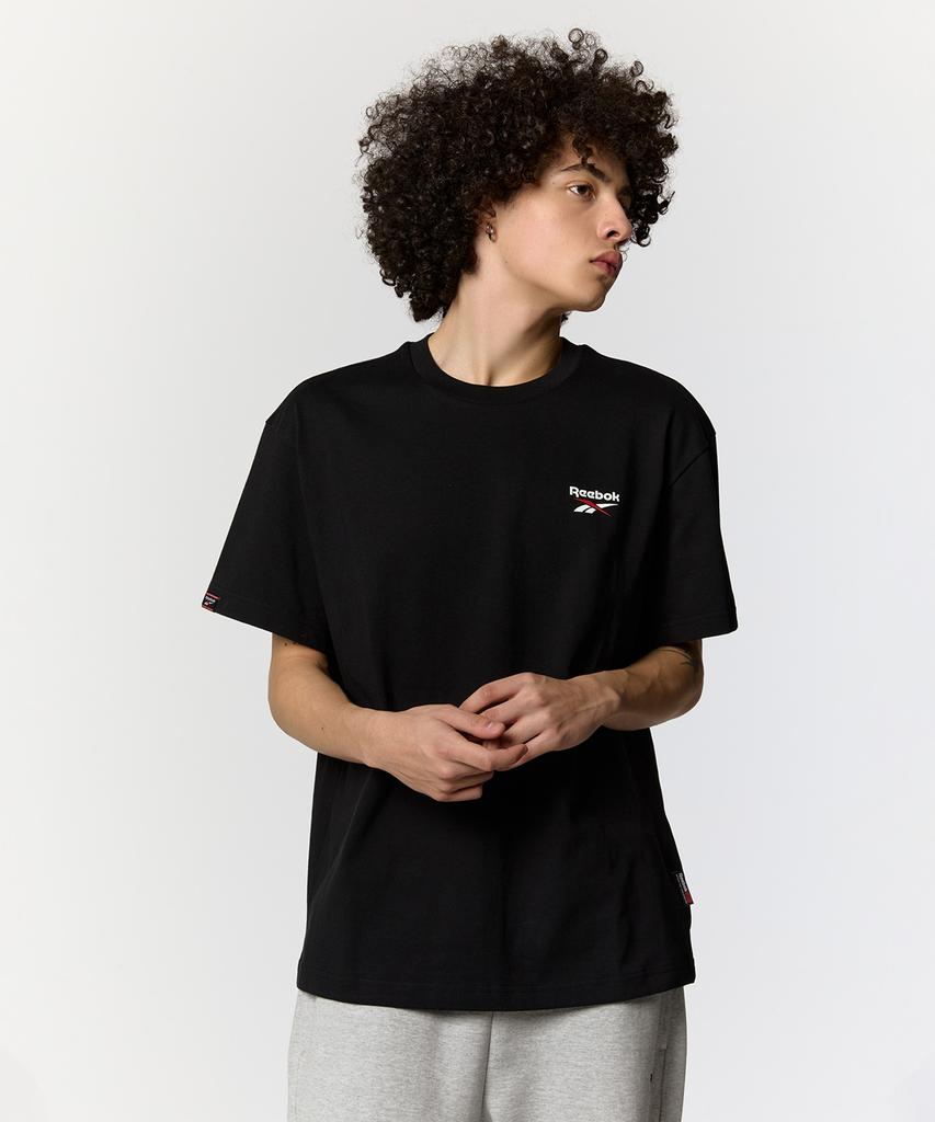 Reebok Архивная футболка - Черная