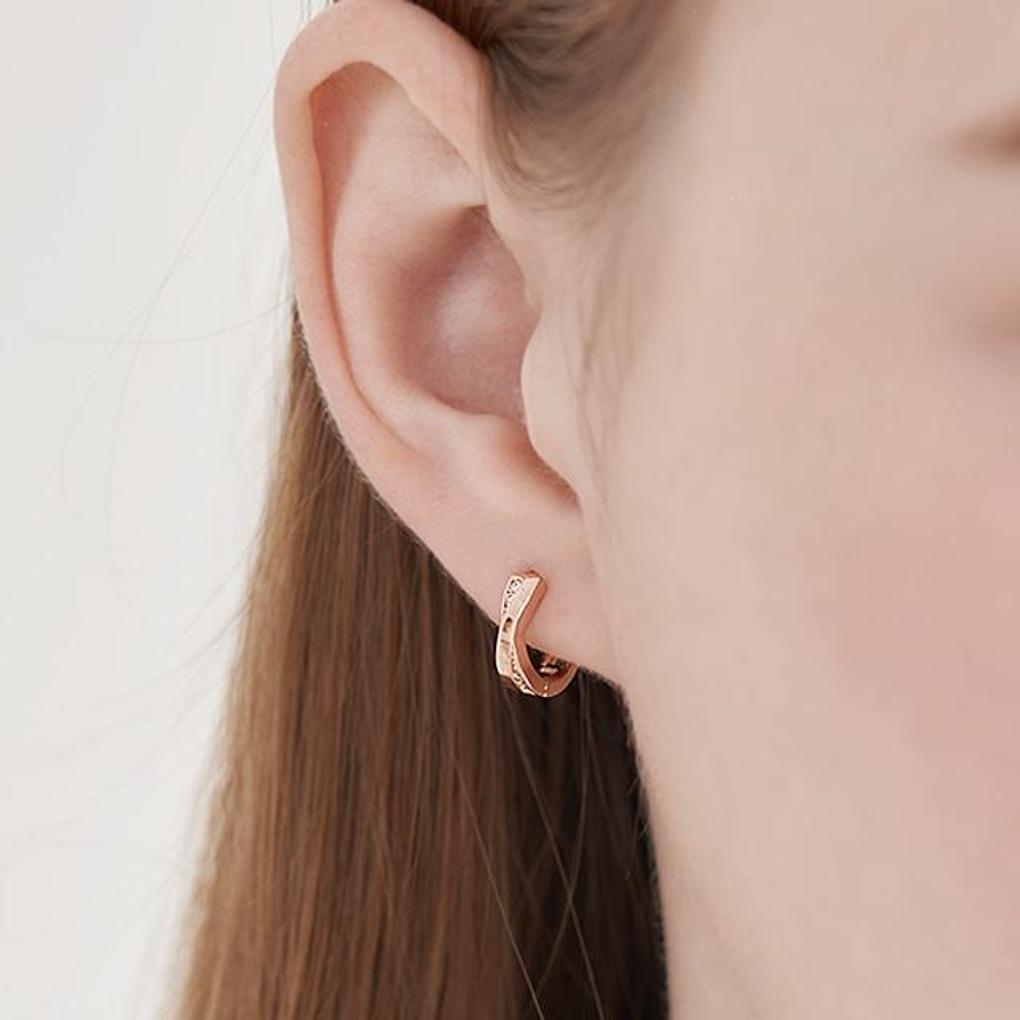 Серьги-кольца с крестом и лентой 14K GF One-Touch C24EGF198