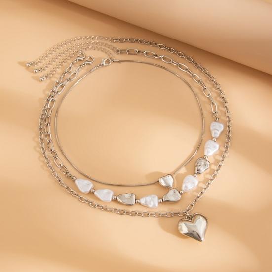 3 Pcs Baroque Pearl Heart Pendant Necklace for Women Layered Heart Clavicle Chain Adjustable Necklace Vintage Beaded Choker