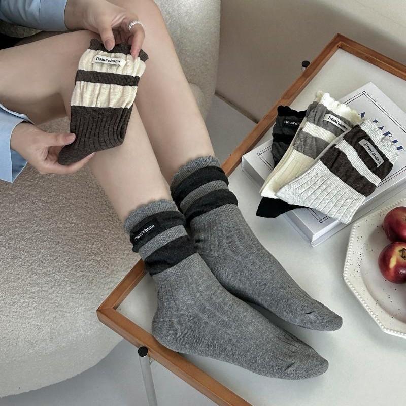 Female Autumn Winter Letter Cloth Label Sweet Fungus Lace Bubble Mouth Tube Stack Socks