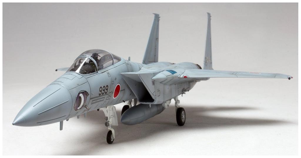 Пластиковая модель PLATZ Hisone и Masotan Air Force Masotan F Form для самообороны F-15J 1/72 HMK-1