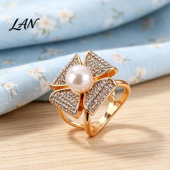 Durable Scarf Clip Rhinestone Geometric Ring, Sparkling Elegant Faux Pearl Holder, Decorative Women Wrap Holder for Neckerchiefs Scarves Shawls Shirts