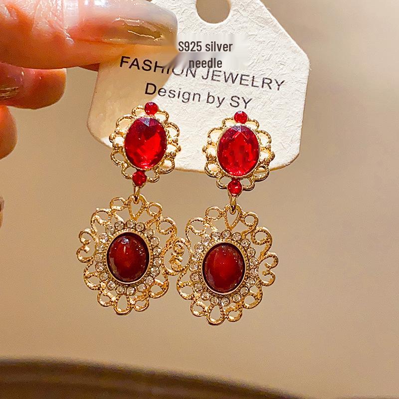 Серьги-пусеты с бриллиантами и филигранью, овальные, "Серебряная игла": Ретро, Универсальные, Модные и Роскошные Украшения.