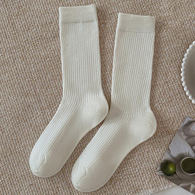 Женские осенние однотонные универсальные носки средней длины из дышащей шерсти без косточек