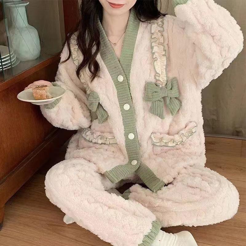 Sweet Lolita Princess Pajamas Set Women's Cute Embroidery Peach Pattern Coral Fleece Warm Sleepwear Girls Home Clothes Pyjamas