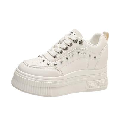 Мода 2024 года, новая корейская версия, высокие женские туфли, весенние белые толстые повседневные модные кроссовки для женщин с круглым носком, размер 40