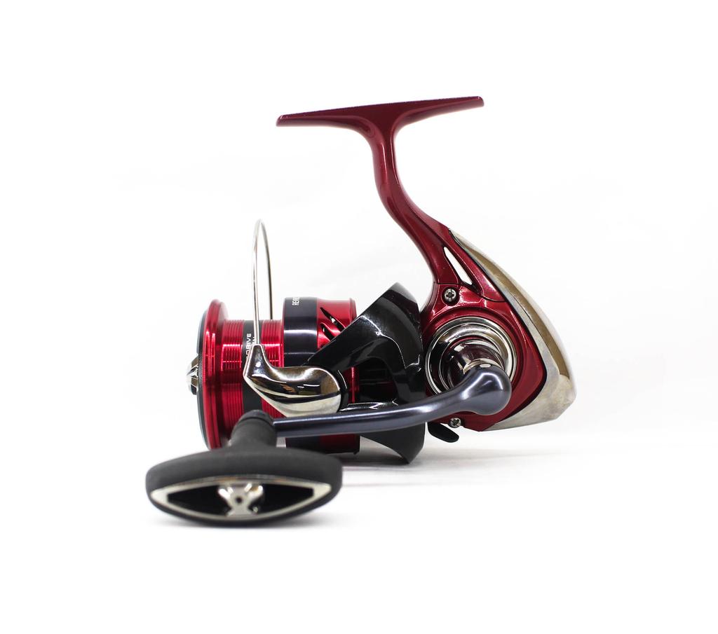 Daiwa Reel Spinning 24 Revros R LT 4000 CXH (1071)