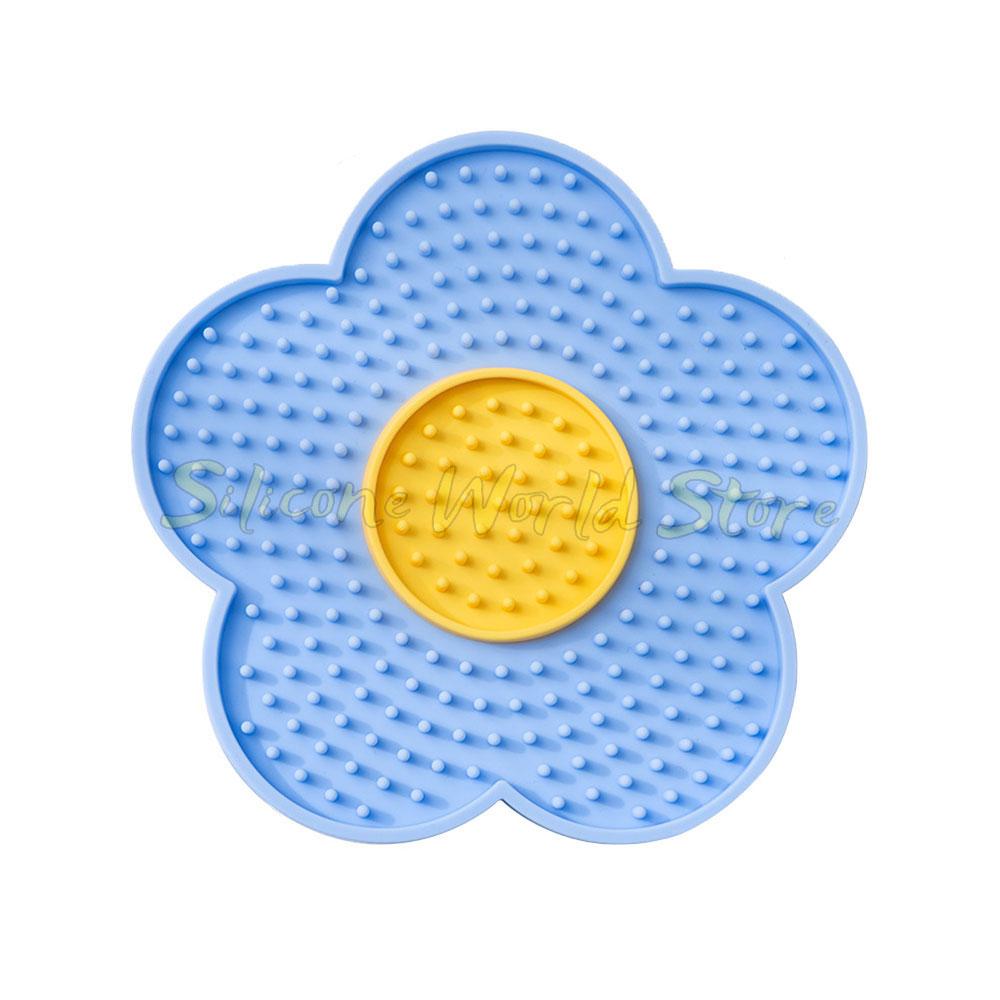 SW Силиконовая licking pad для домашних животных, форма елки, цветка, для кошек, собак, тарелка-медленница для питомца, присоска, пищевая тренировка, коврик для кормления, миска