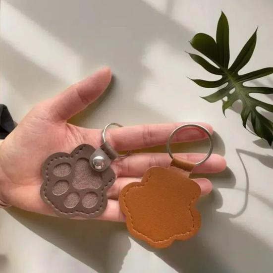 Pet Hair Storage Keychain Faux Leather Paw Shape Fillable Pendant Keychain with Keyring Pet Memorial Keychain Keepsake Gift for Dog Cat Lovers