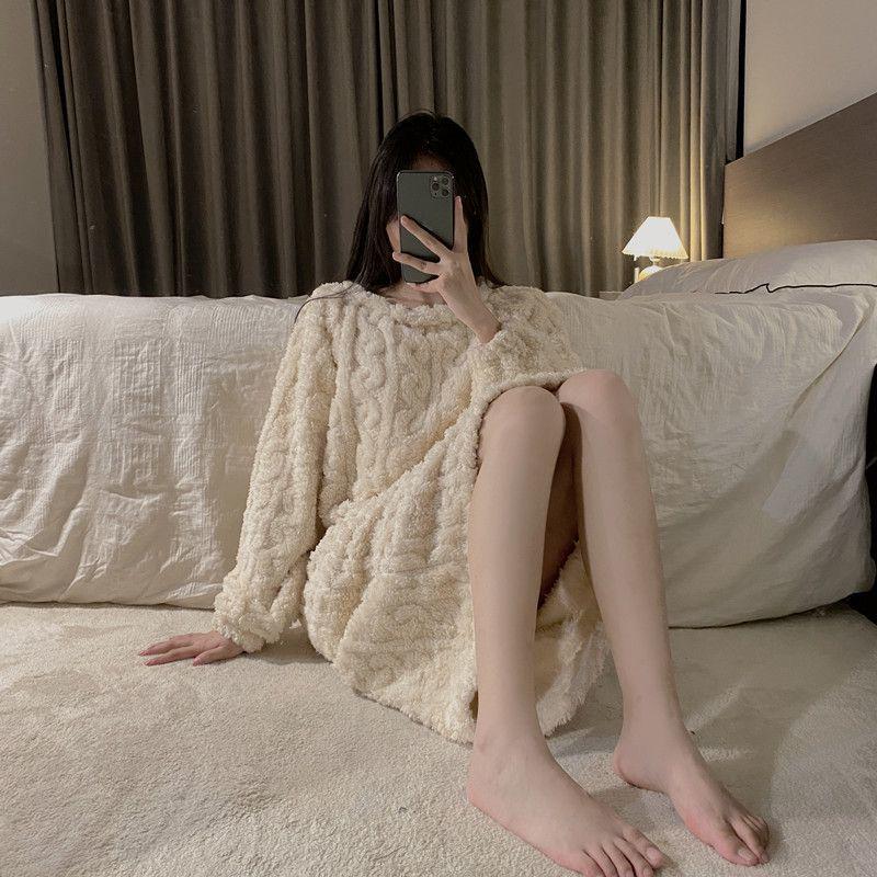 Cozy Coral Fleece Long Nightdress - Large Size Warm Winter Pajamas with Plush Velvet