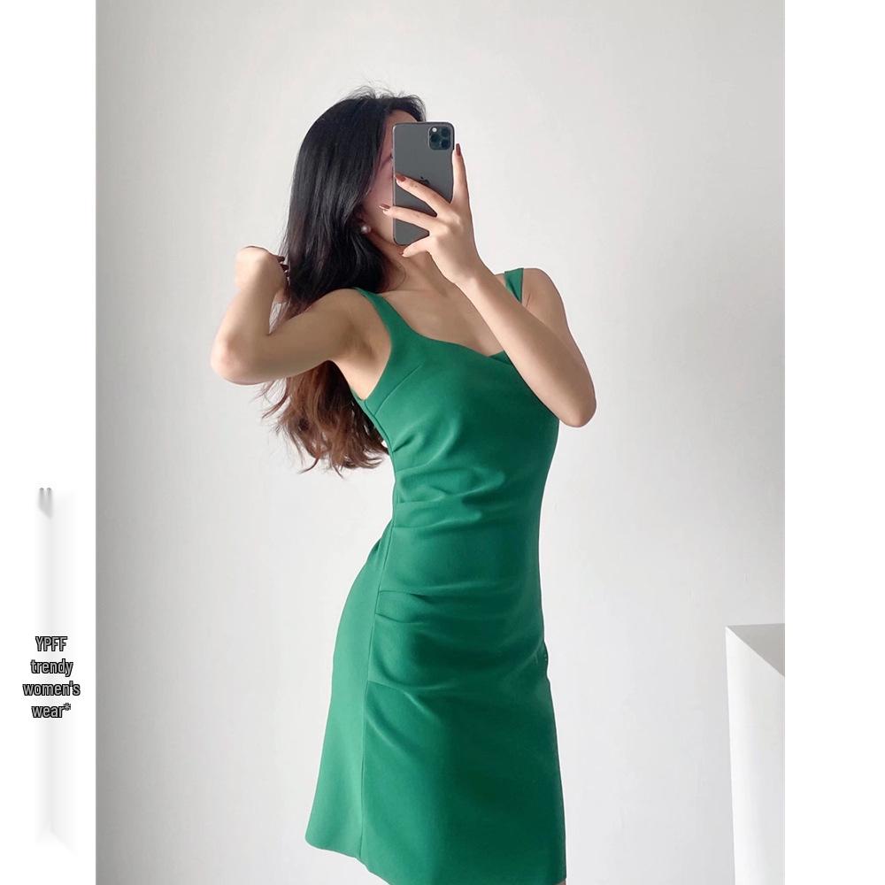 Женское однотонное летнее платье-бодикон без рукавов с квадратным вырезом и плиссировкой