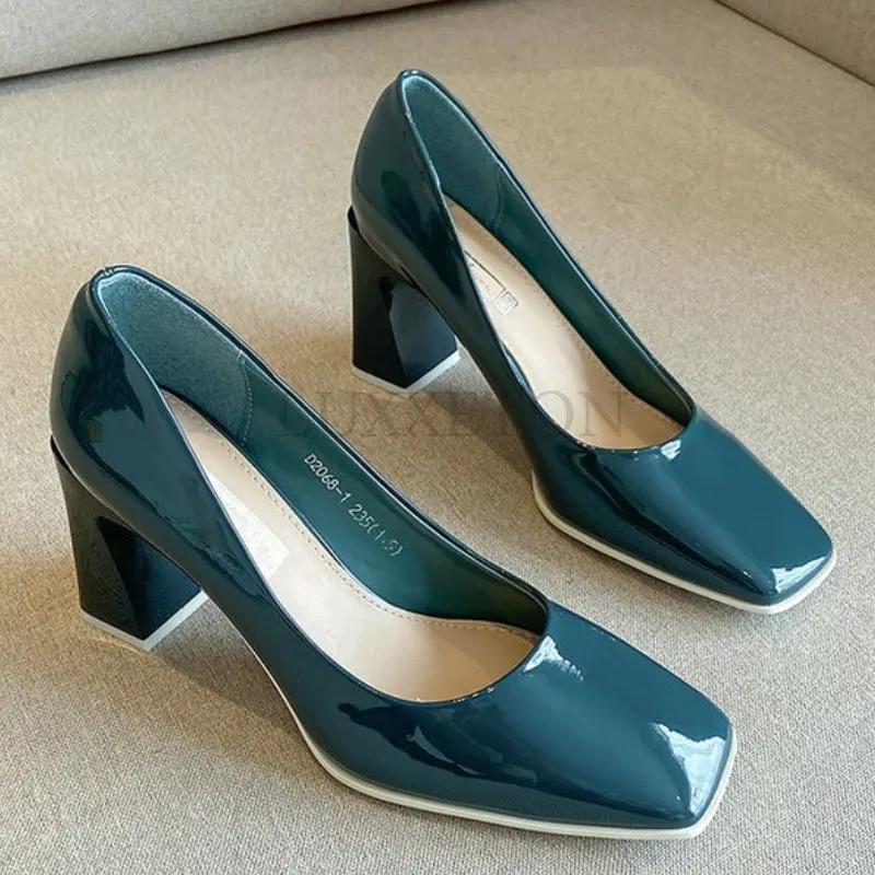 Женские туфли-лодочки из лакированной кожи, туфли-лодочки на квадратном каблуке в стиле ретро, ​​кожаная обувь в студенческом стиле с квадратной головкой, студенческие туфли на высоком каблуке 8 см