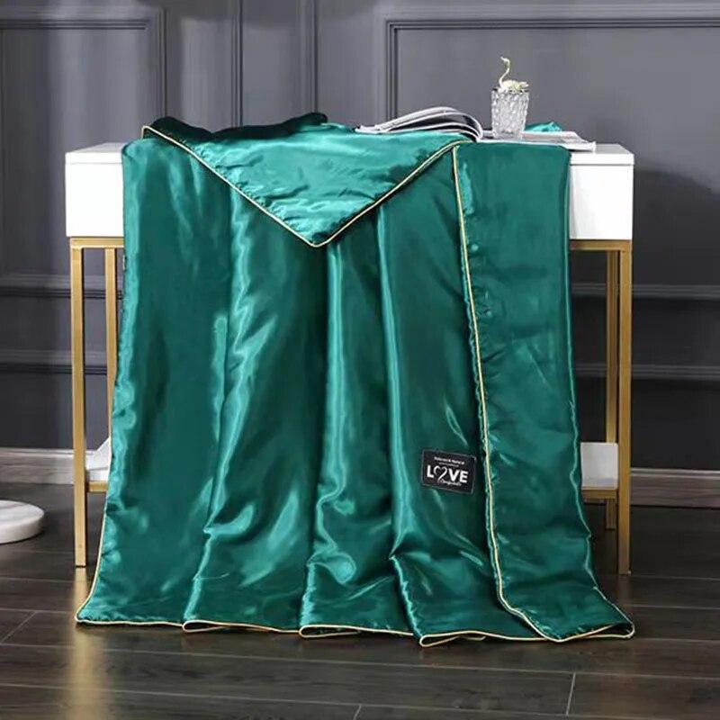 Luxury Emulation Silk Quilted Quilt Queen High End Spring Summer Satin Quilts Mechanical Wash Soft Comfortable Thin Comforter