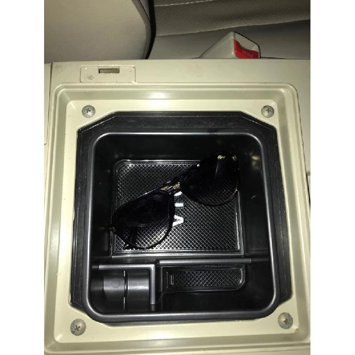 Центральный подлокотник, консольный лоток, органайзер для хранения аксессуаров для Nissan Patrol Armada Y61 VTC