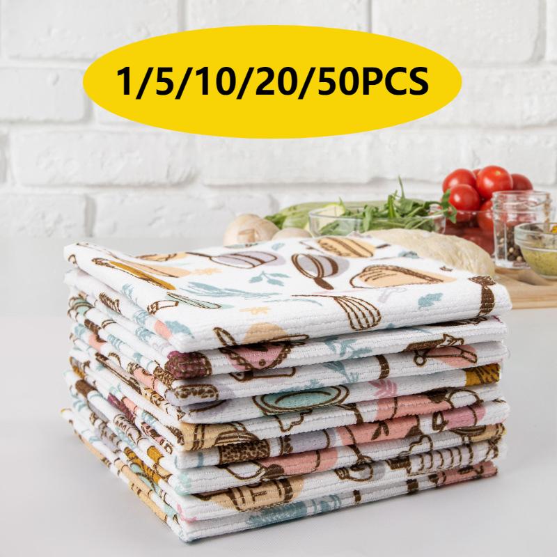 Кухонные полотенца из ультратонкого волокна с принтом не легко выбрасывают волосы, впитывают воду, удаляют масляные пятна и являются многофункциональными тряпками для мытья посуды.