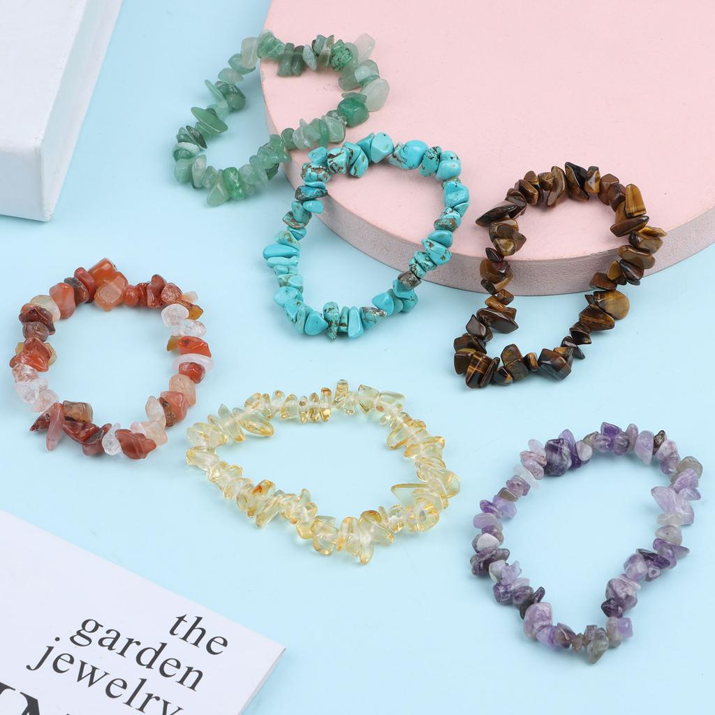 Набор из 15 браслетов с нерегулярными кристаллами