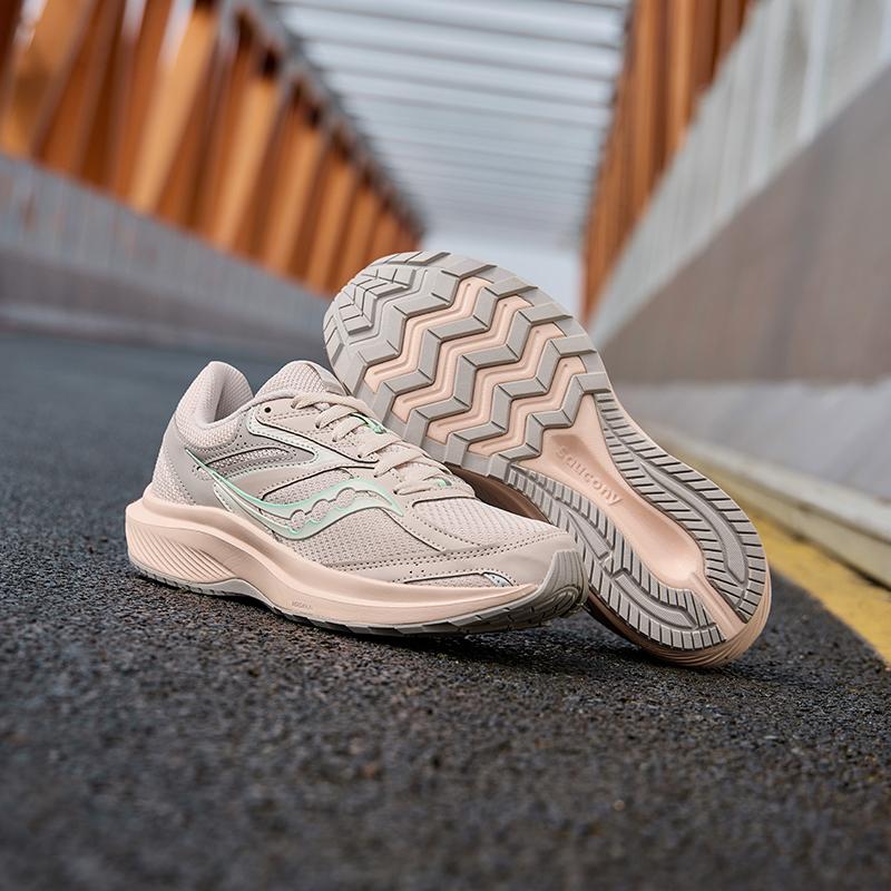 SAUCONY Cohesion 17 Амортизационные Кроссовки для Бега и Тренировок с Низким Верхом Начального Уровня для Ежедневного Бега Женские кроссовки Светло-Розовые S10943-207