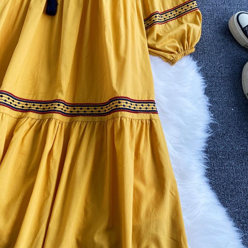 Holiday Retro Ethnic Embroidery Dresses Women Vintage V-neck Tassel Lace Up Dress Party Long Sleeve Fashion Long Dress Loose New