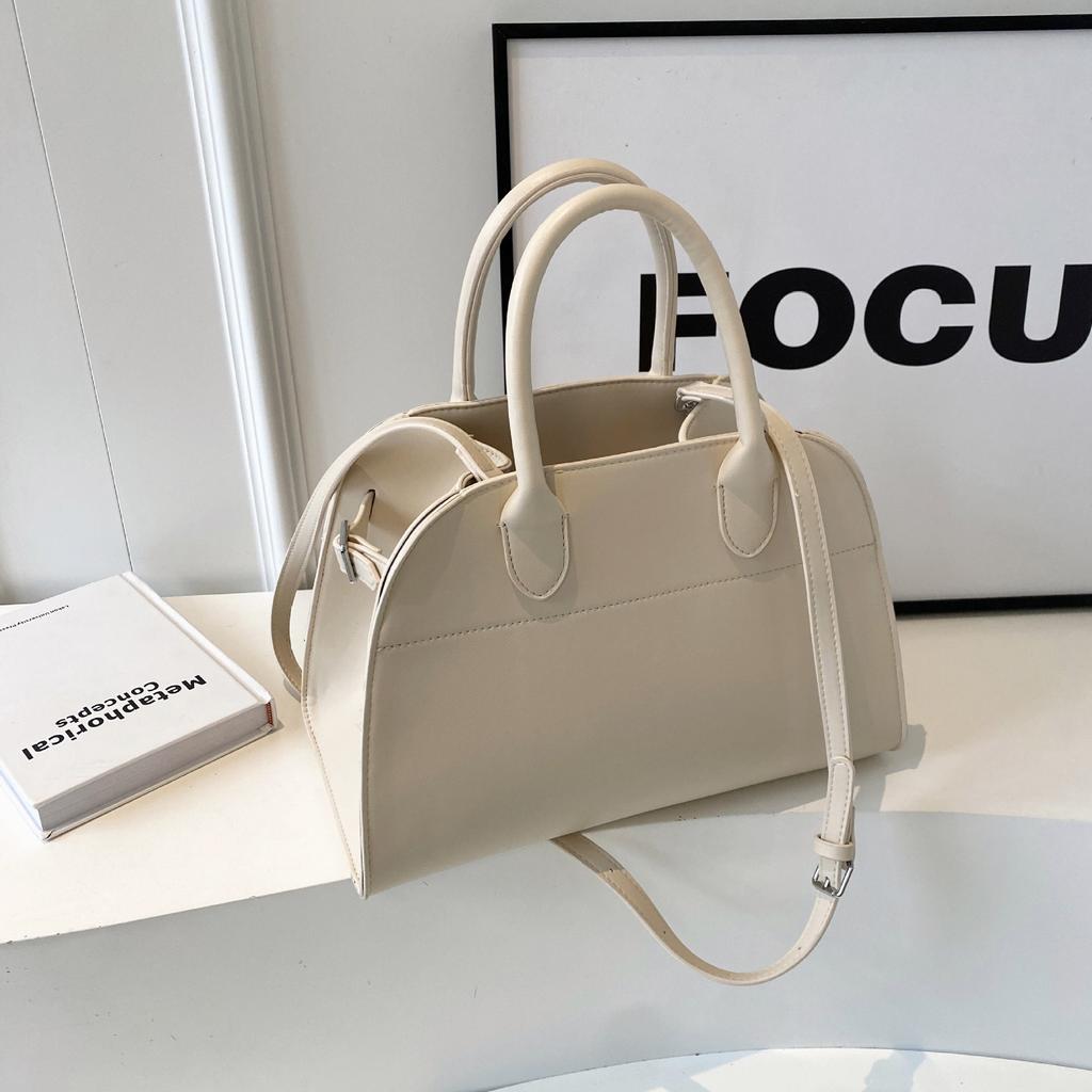 Retro Row Large-capacity Handbag Bag 2025 Texture Niche Commuter Shoulder Bag Pu High-end Messenger Bag