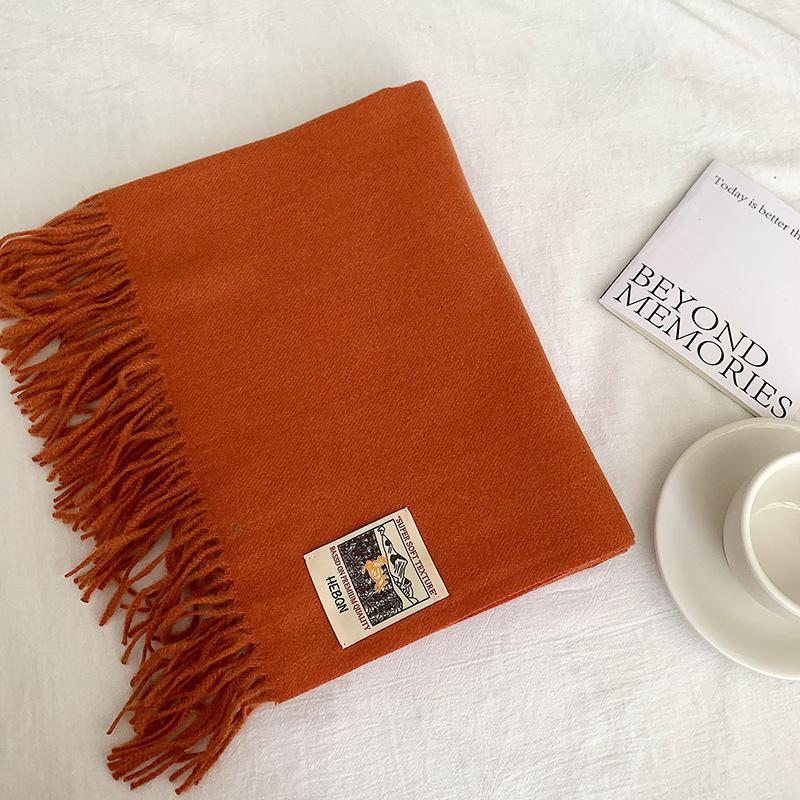 A Winter-specific, All-color, Multifunctional Scarf with A Soft Texture, Resembling The Feel of Cashmere, Providing Warmth and Protection.