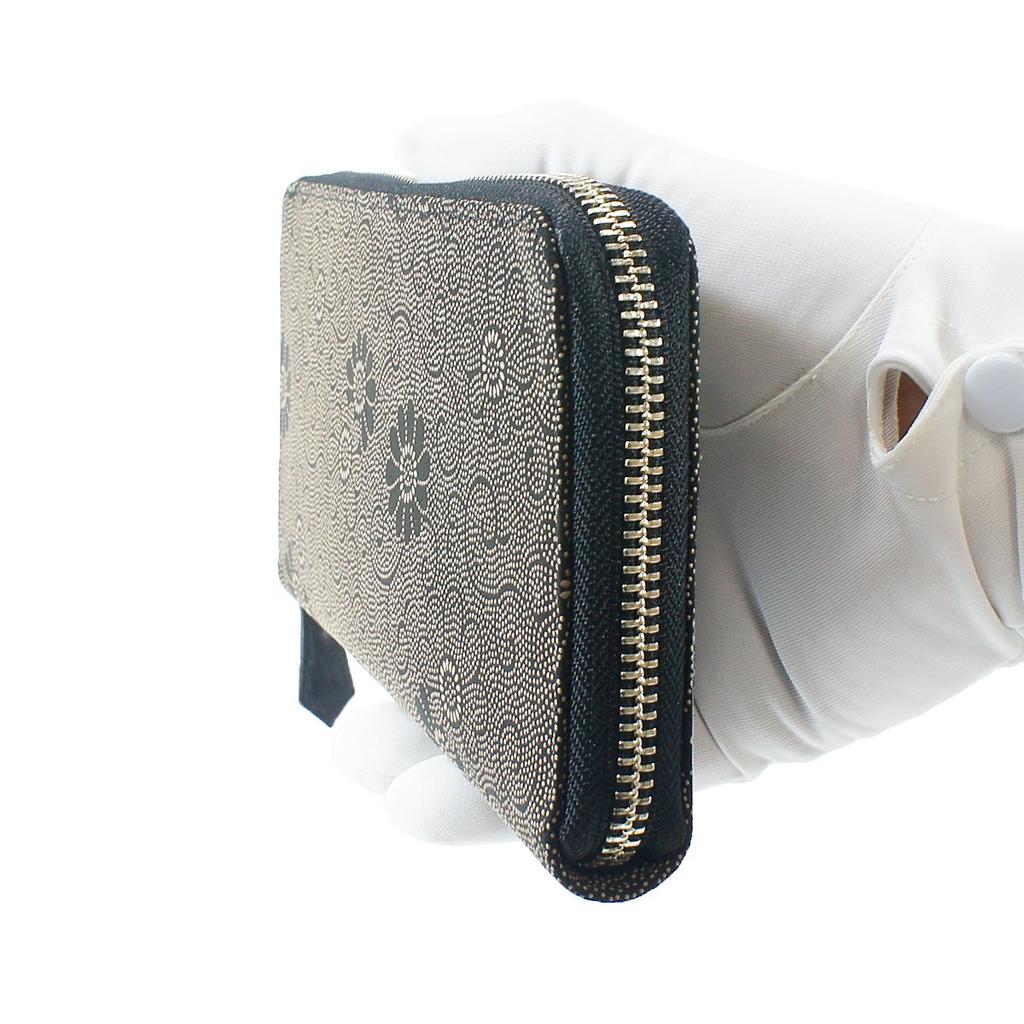 Inden Long Bundle Round Black x White Chrysanthemum Pattern [Indenya] Кошелек, Кошелек, Y-образный, Молния, Оленья кожа, Лак, 2111-11-005