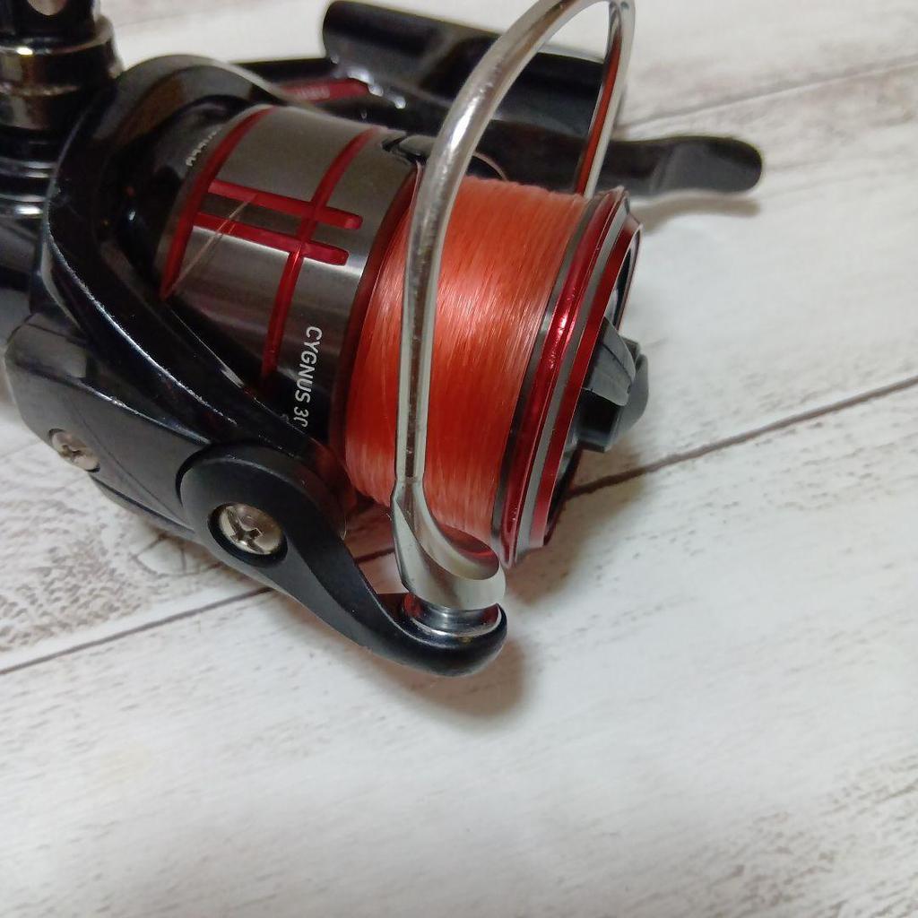 Used DAIWA CYGNUS 3000LBD spinning reel