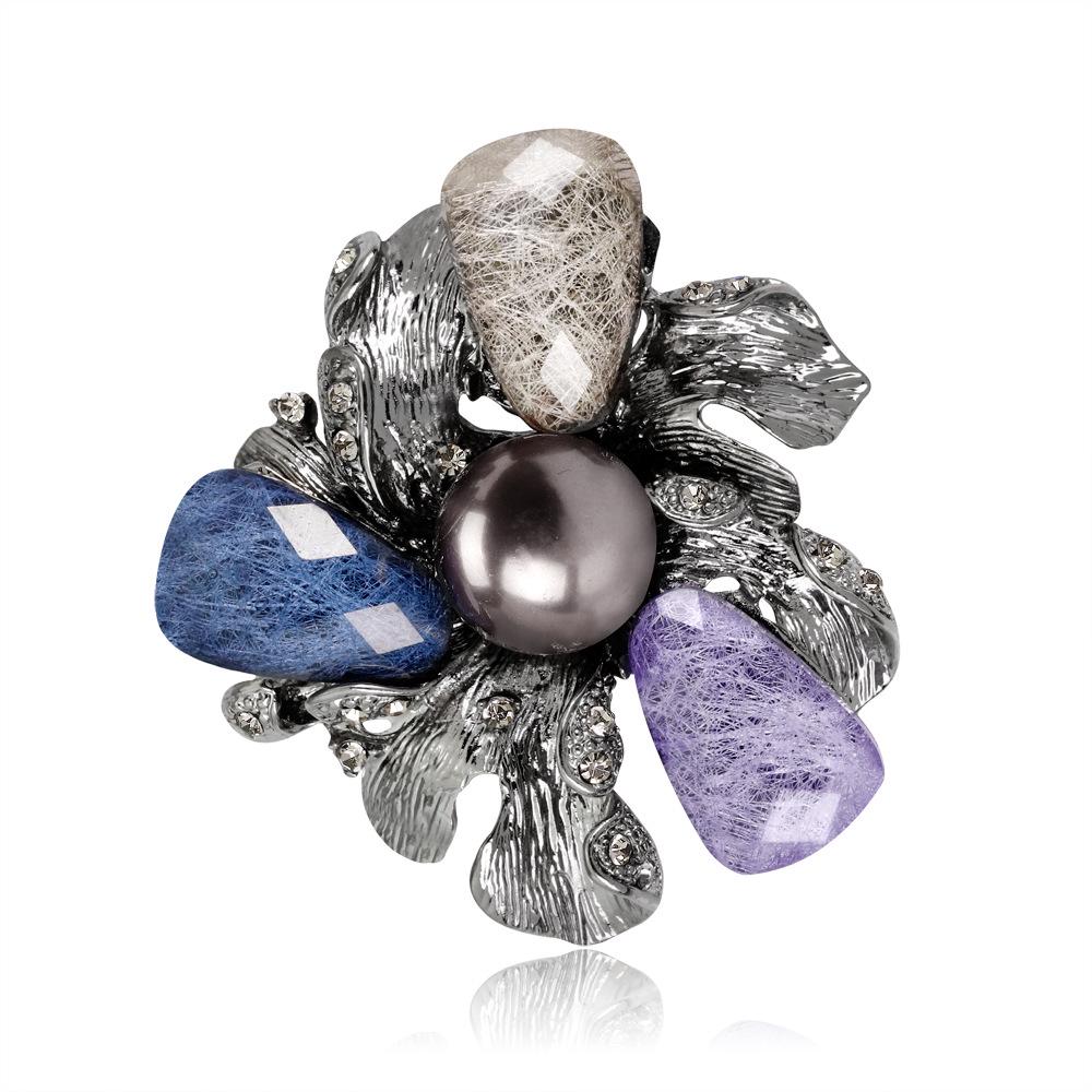 Blucome Vintage Flower Brooch Pins Women’s Brooch for Coat Suit Laple Pins New Year Gift