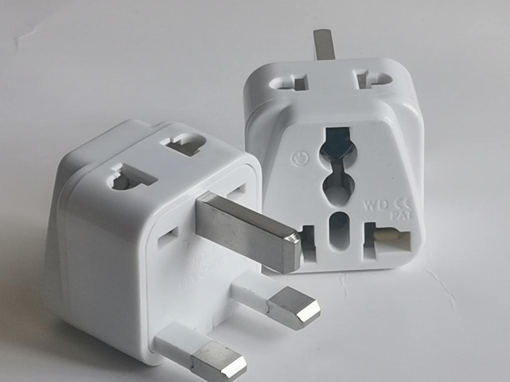 Набор из 4 переходников для розеток для конвертации вилок, многонациональный переходник, международный переходник для совместимости по всему миру