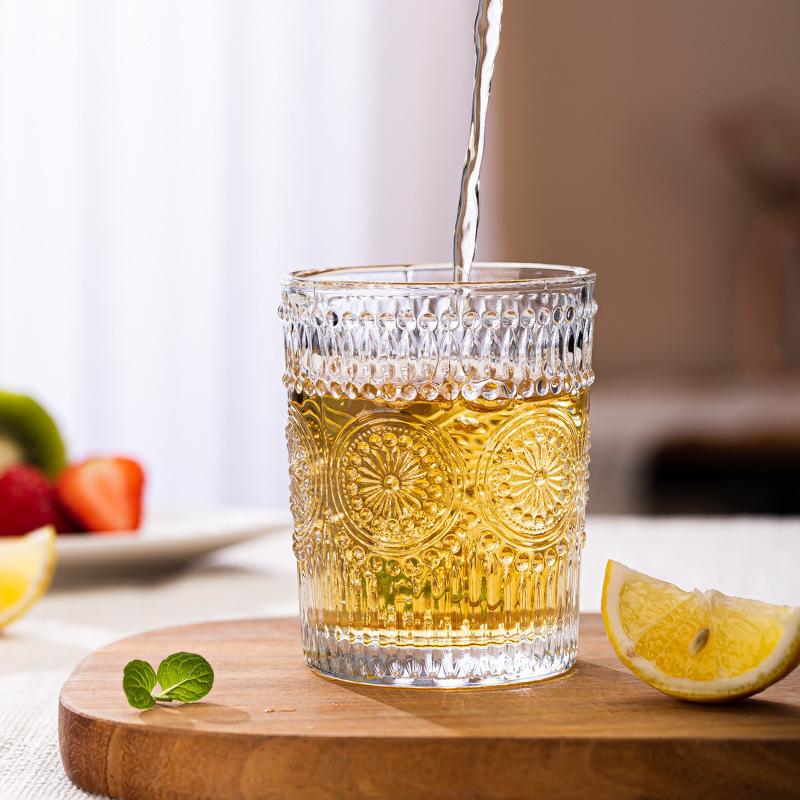 300 мл/350 мл Элегантные стаканы для питья Рельефный стакан с узором подсолнуха Прозрачные чашки для напитков Холодные стаканы Кружки для виски и пива