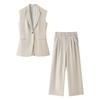 Женский приталенный костюмный жилет и брюки прямого кроя с подплечниками, весна 2025