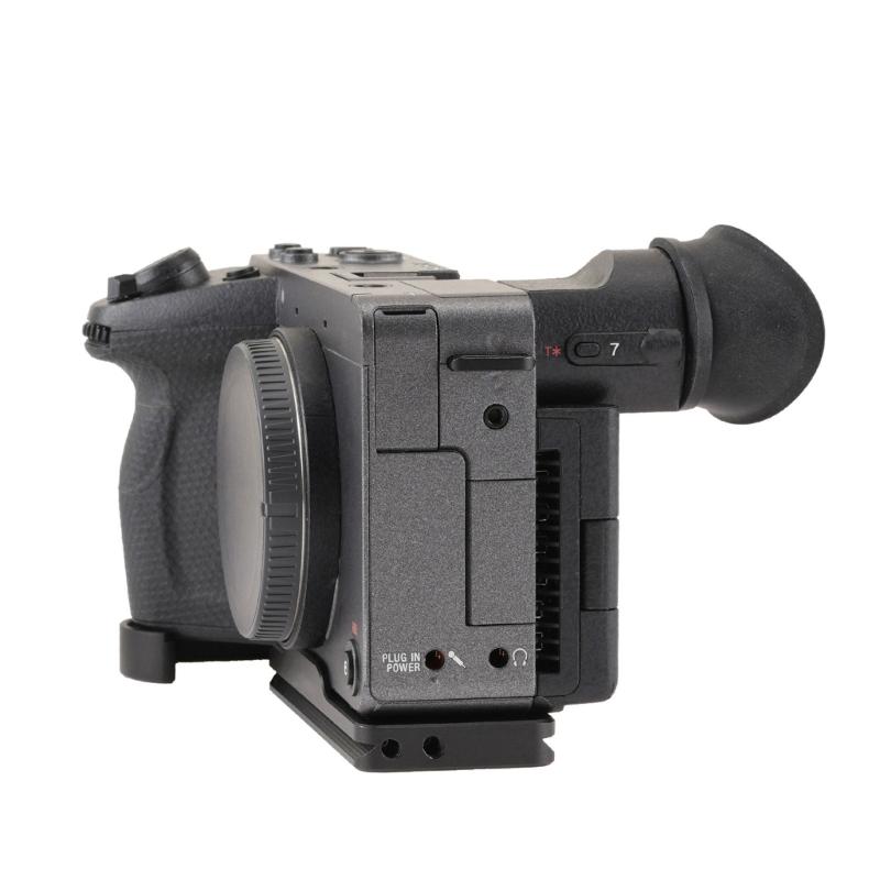 Нижняя пластина-основание для камеры FX2 с резьбами 1/4"-20 и 3/8"-16 для крепления аксессуаров и защиты