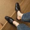 Мода 2025 Мода Закрытый носок Натуральная кожа Шлепанцы Женщины Толстый каблук Повседневные Мюли Летняя Ежедневная ходьба Кожаные шлепанцы из овчины