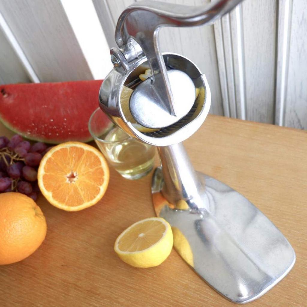 Stainless Steel Manual Fruit Squeezer Lemon Orange Press Juicer Kitchen Gadget