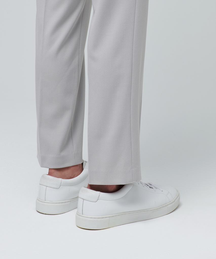 MUSINSA STANDARD Relaxed Tapered Hidden Banding Crop Slacks [Light Gray]